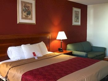 Econo Lodge Норуок Екстериор снимка