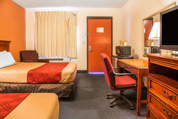 Econo Lodge Норуок Екстериор снимка